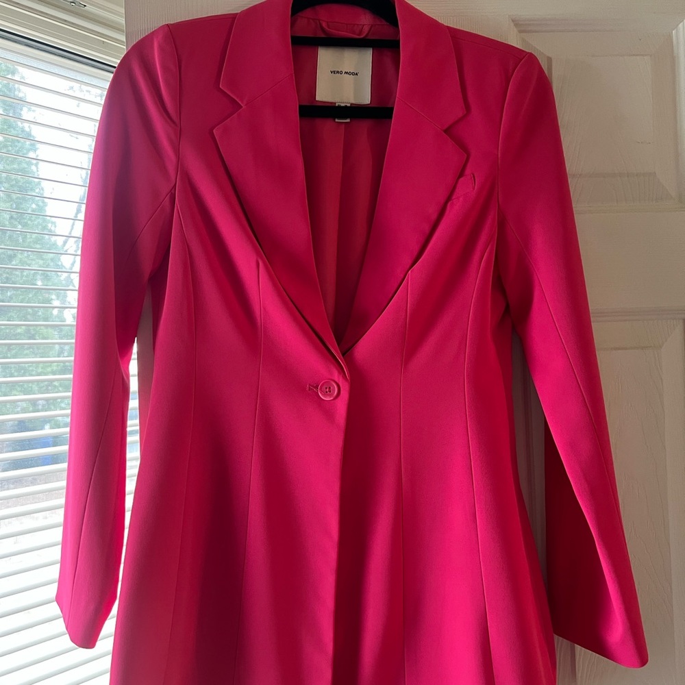 Vero Moda Women's Vibrant Pink Blazer